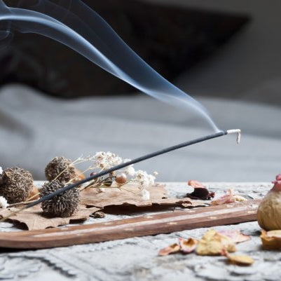 3 Easy Incense Recipes for Any Spell